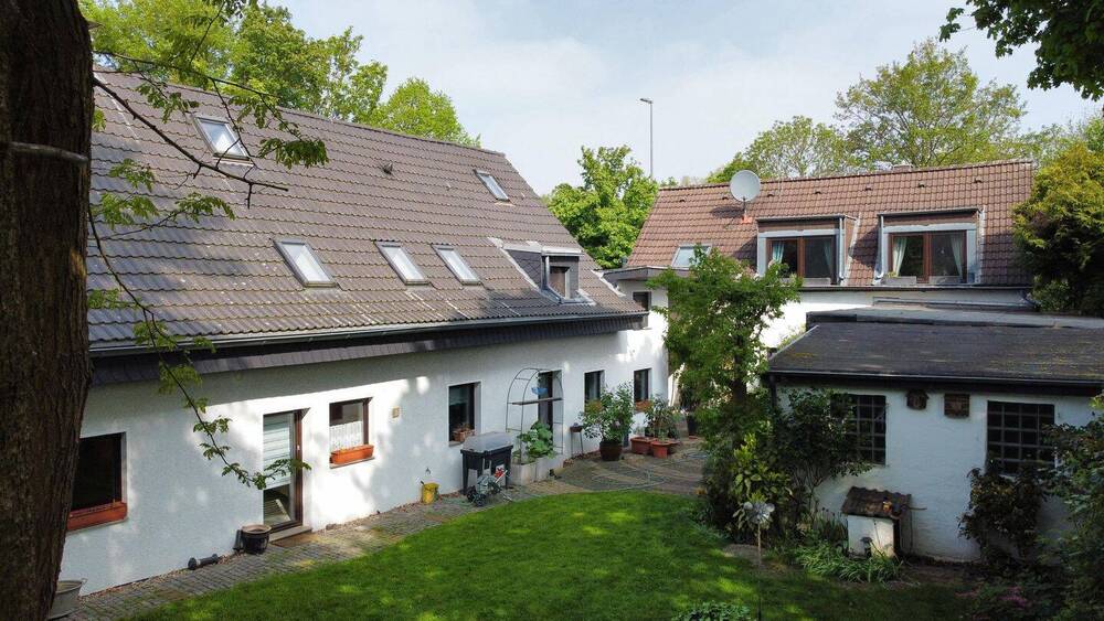 Einfamilienhaus Düsseldorf Wersten - 9 Zimmer, 340 m&sup2;, 800.000&euro; | Angebot:25686772