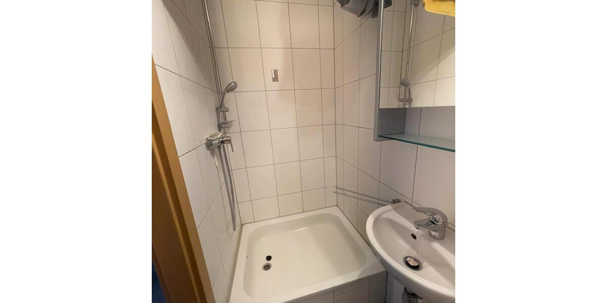 Erdgeschoßwohnung Solingen Wald - 1 Zimmer, 30 m&sup2;, 600&euro; | Angebot:27577481