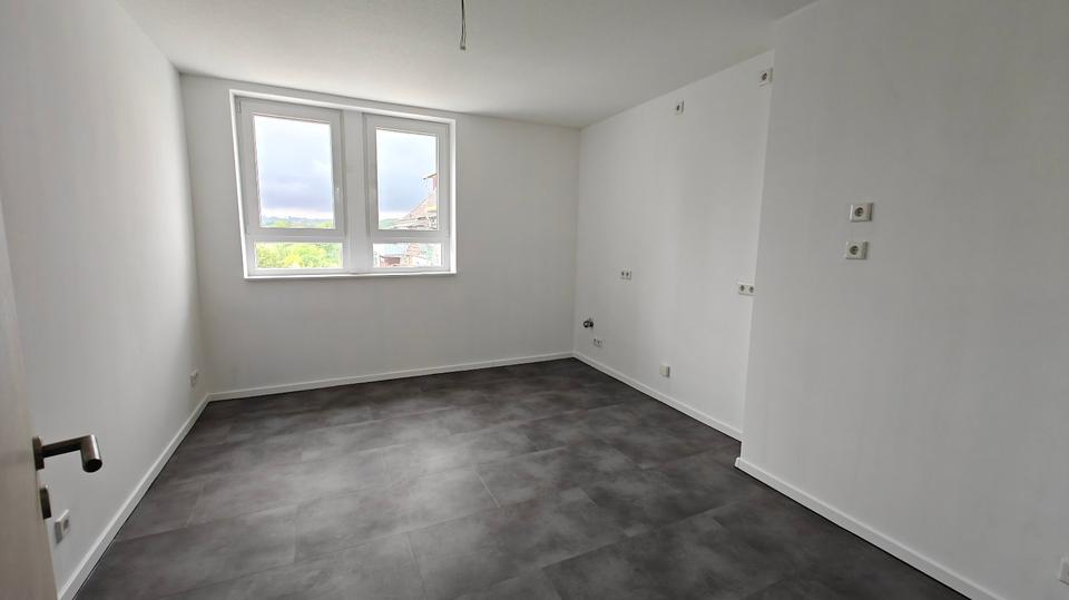 Etagenwohnung Wuppertal Gemarkung Langerfeld - 4 Zimmer, 110 m&sup2;, 1.100&euro; | Angebot:27537876