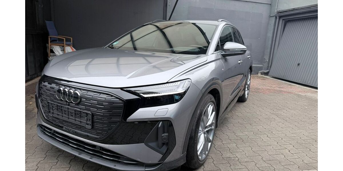 Audi Q4 e-tron 33.146 km 38.999 &euro; Mülheim an der Ruhr 45468