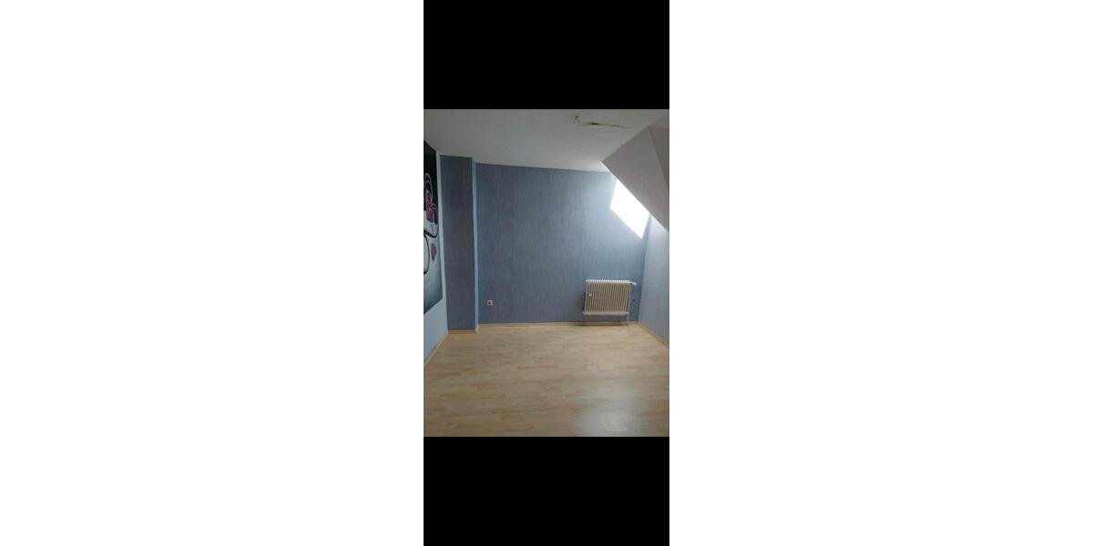 Dachgeschoßwohnung Duisburg Hamborn - 3 Zimmer, 85 m&sup2;, 800&euro; | Angebot:25136940