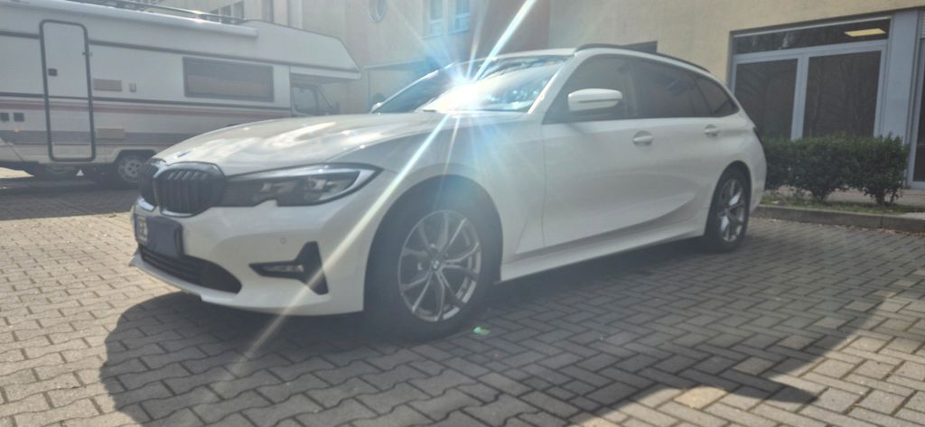 BMW 318 130.000 km 22.999 &euro; Gelsenkirchen 45879