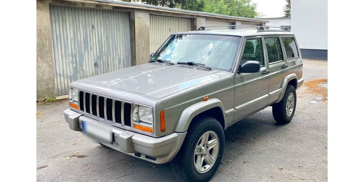 Jeep Cherokee 198.000 km 7.490 &euro; Gelsenkirchen 45897