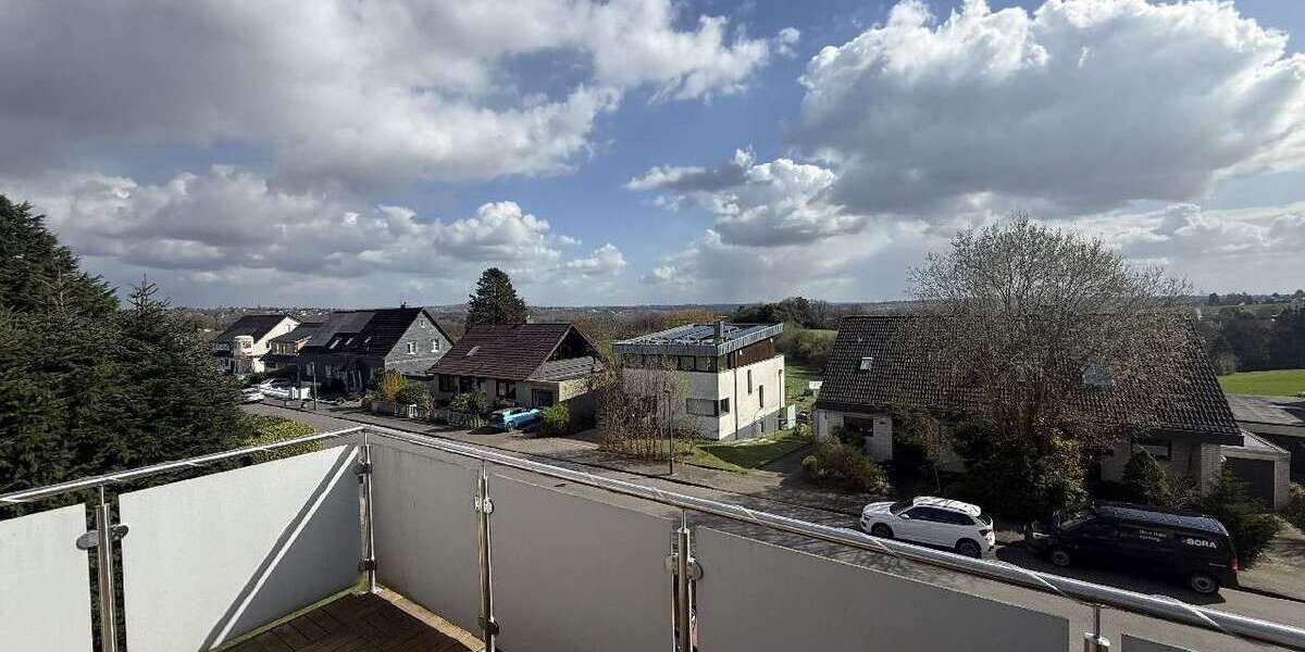 Etagenwohnung Solingen Central - 3 Zimmer, 130 m&sup2;, 350.000&euro; | Angebot:26196786
