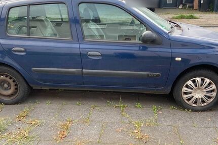 Renault Clio 180.865 km 1.400 &euro; Duisburg 47166