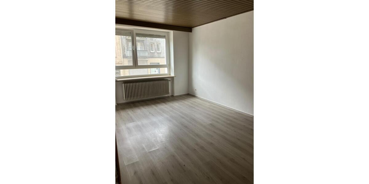 Erdgeschoßwohnung Wuppertal Barmen - 3 Zimmer, 90 m&sup2;, 615&euro; | Angebot:27553936