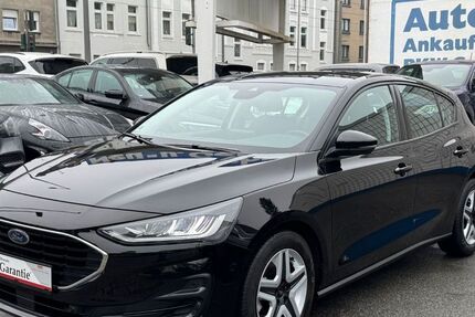 Ford Focus 17.891 km 14.850 &euro; Oberhausen 46045