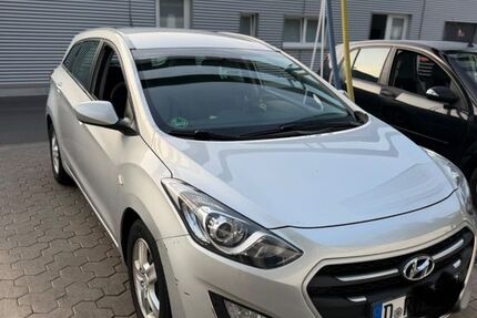 Hyundai i30 280.000 km 3.400 &euro; Düsseldorf 40472