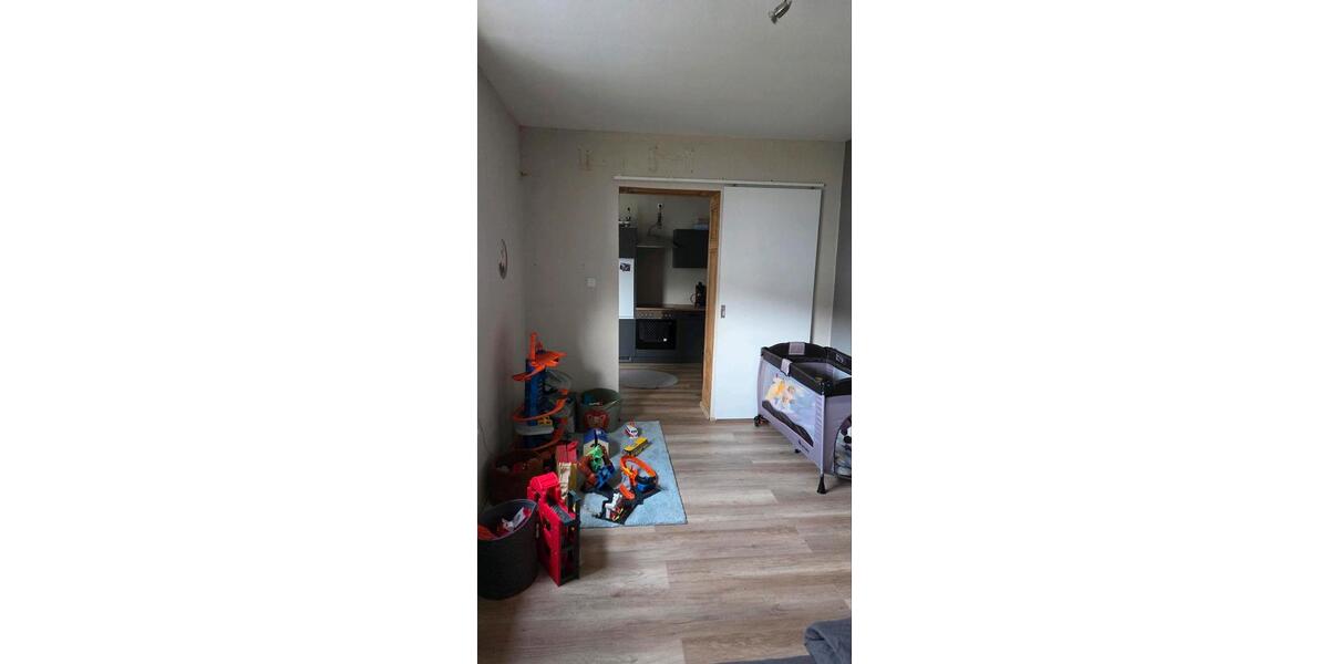 Etagenwohnung Duisburg Mittelmeiderich - 2.5 Zimmer, 70 m&sup2;, 720&euro; | Angebot:25974984