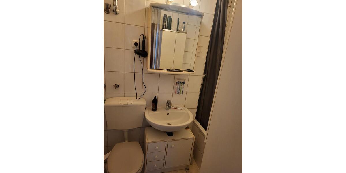 Etagenwohnung Ratingen Tiefenbroich - 3 Zimmer, 90 m&sup2;, 770&euro; | Angebot:27550950