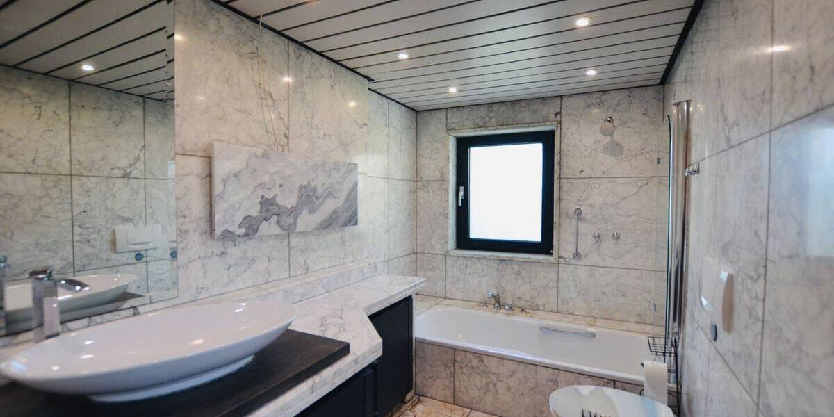 Einfamilienhaus Ratingen Tiefenbroich - 3 Zimmer, 119 m&sup2;, 349.000&euro; | Angebot:26043935