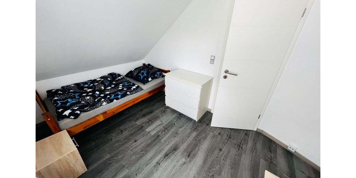 Etagenwohnung Remscheid Reinshagen - 4 Zimmer, 80 m&sup2;, 550&euro; | Angebot:27541032