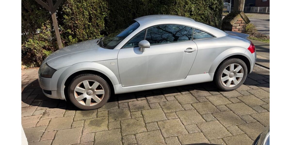 Audi TT 195.000 km 2.500 &euro; Duisburg 47199