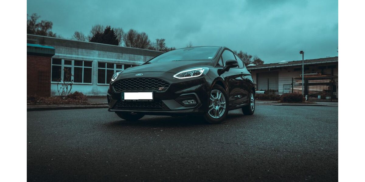 Ford Fiesta 83.057 km 15.499 &euro; Bottrop 46236