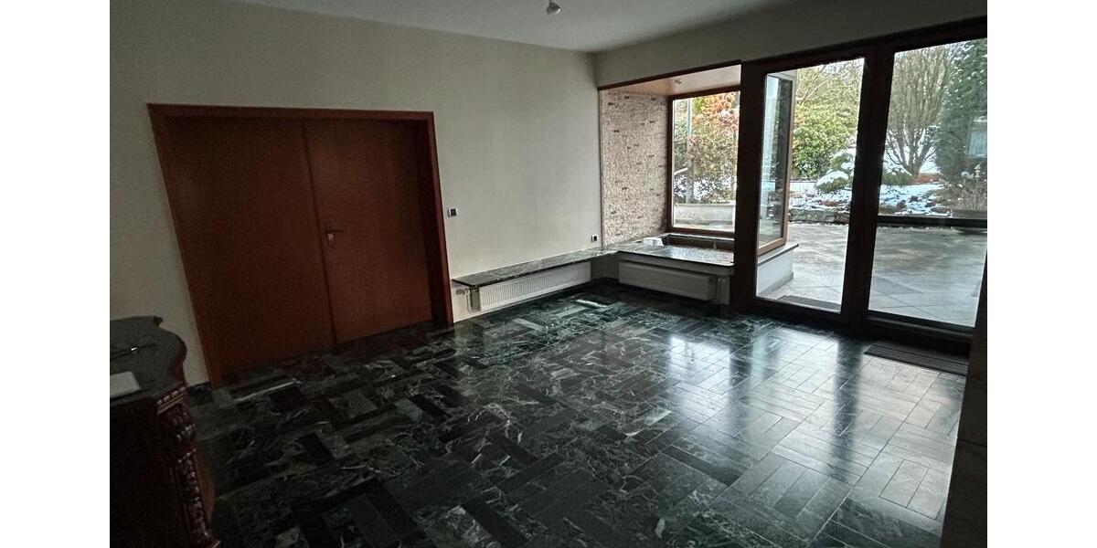 Erdgeschoßwohnung Remscheid Gemarkung Bergisch Born - 4 Zimmer, 159 m&sup2;, 1.854&euro; | Angebot:25961179