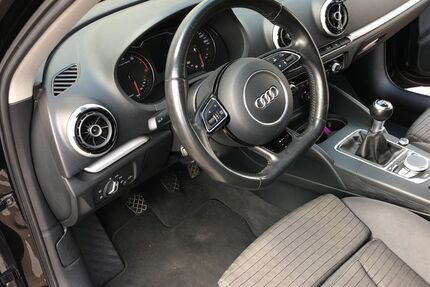 Audi A3 143.000 km 13.500 &euro; Solingen 42655