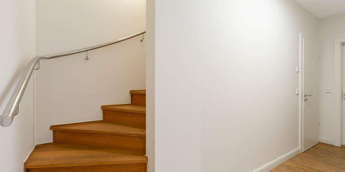 Reihenendhaus Düsseldorf Heerdt - 5 Zimmer, 220 m&sup2;, 1.790.000&euro; | Angebot:25686513