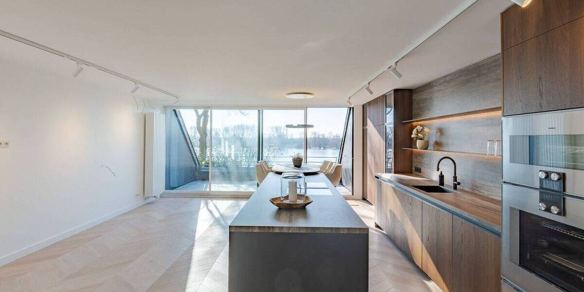 Etagenwohnung Düsseldorf Wittlaer - 3 Zimmer, 135 m&sup2;, 1.099.000&euro; | Angebot:25695557