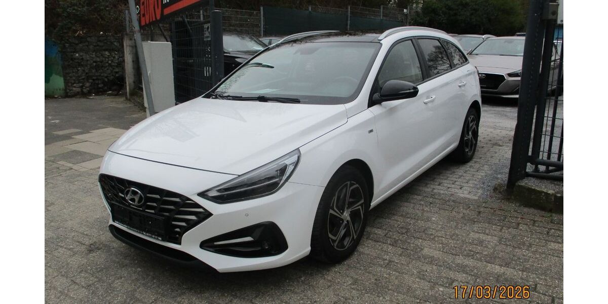 Hyundai i30 78.000 km 13.999 &euro; Oberhausen 46149