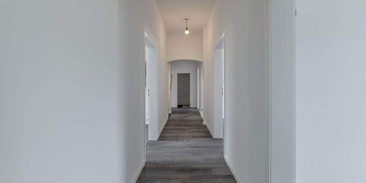 Etagenwohnung Wuppertal Barmen - 4 Zimmer, 100 m&sup2;, 900&euro; | Angebot:25819935