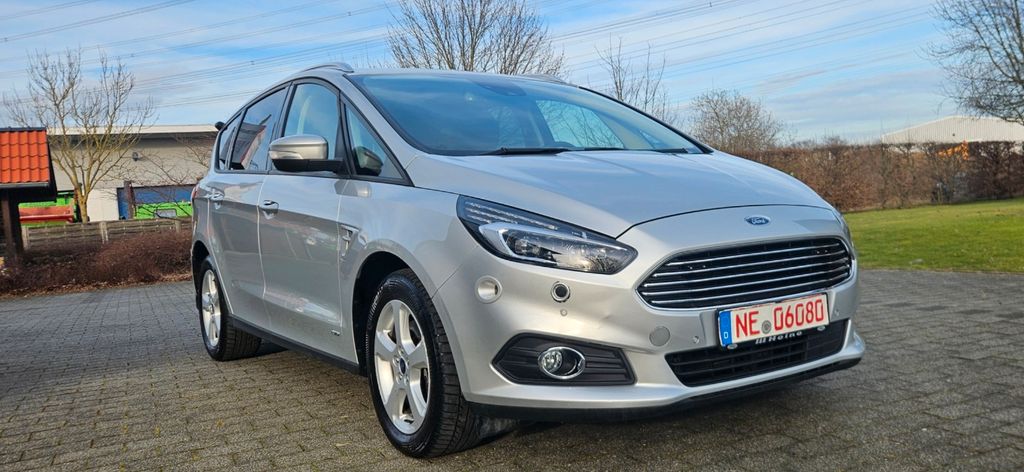 Ford S-Max 151.500 km 11.900 &euro; Neuss 41462