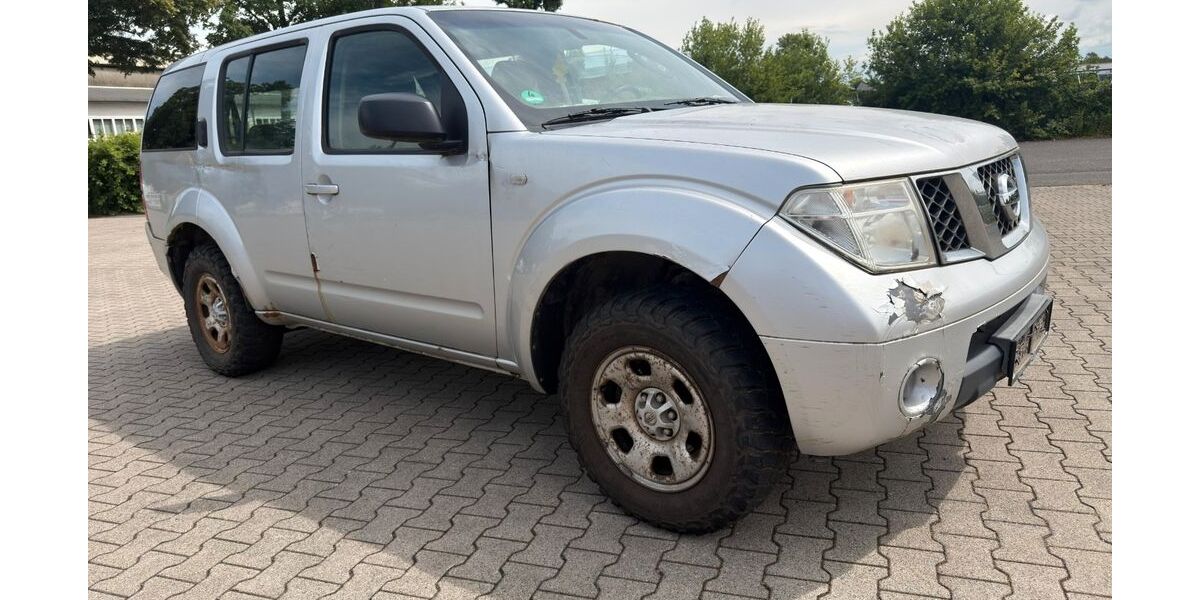 Nissan Pathfinder 260.000 km 3.200 &euro; Schwelm 58332