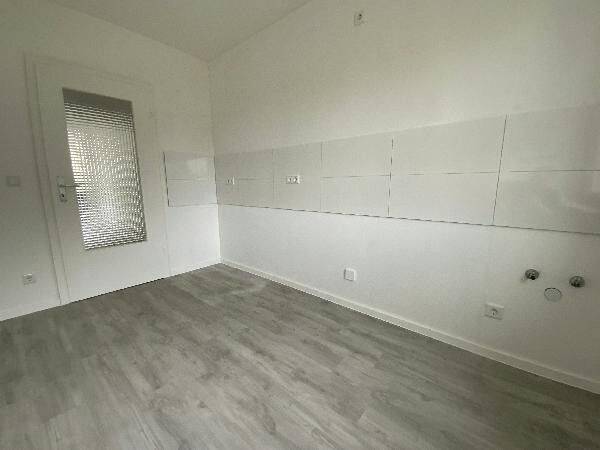 Etagenwohnung Meerbusch Büderich - 3 Zimmer, 77 m&sup2;, 785&euro; | Angebot:26826682