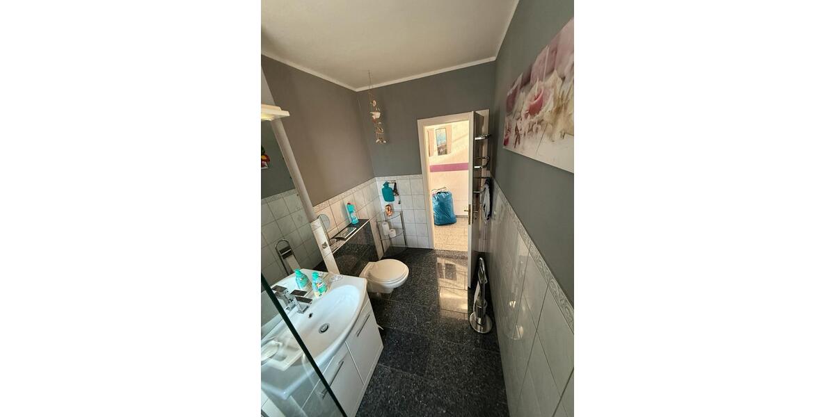 Etagenwohnung Essen Stadtbezirk IV - 2.5 Zimmer, 63 m&sup2;, 135.000&euro; | Angebot:25292803