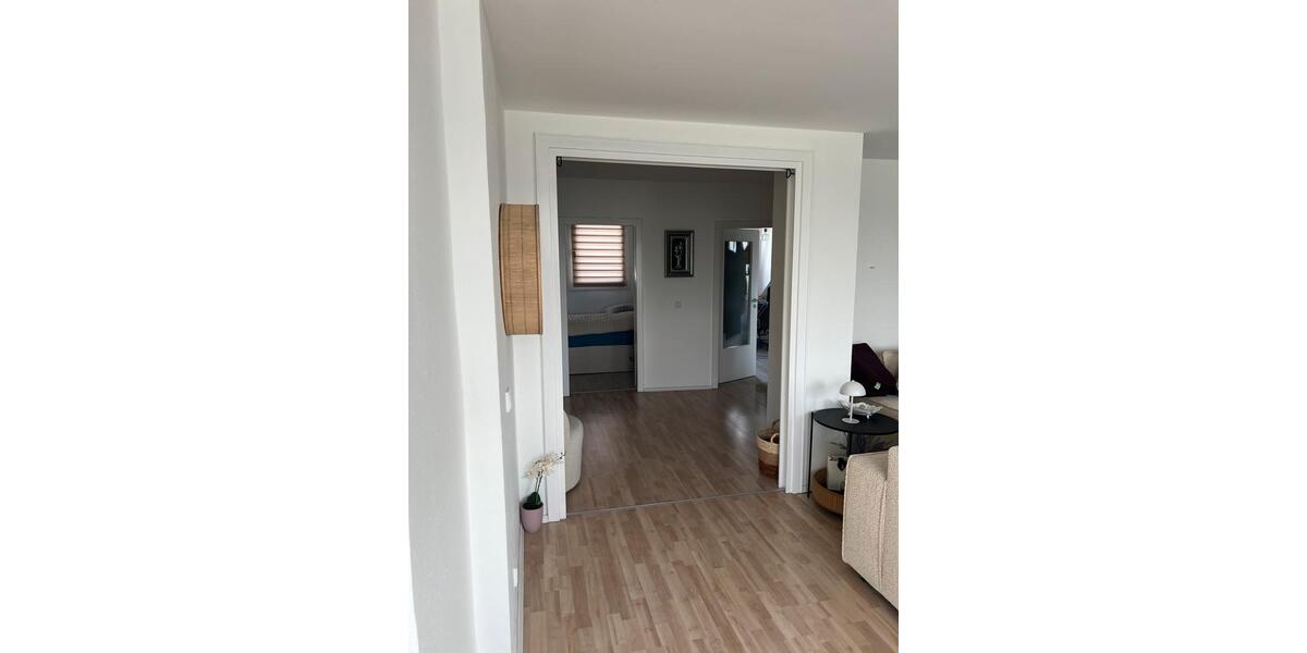 Etagenwohnung Duisburg Huckingen - 3 Zimmer, 80 m&sup2;, 920&euro; | Angebot:27551994