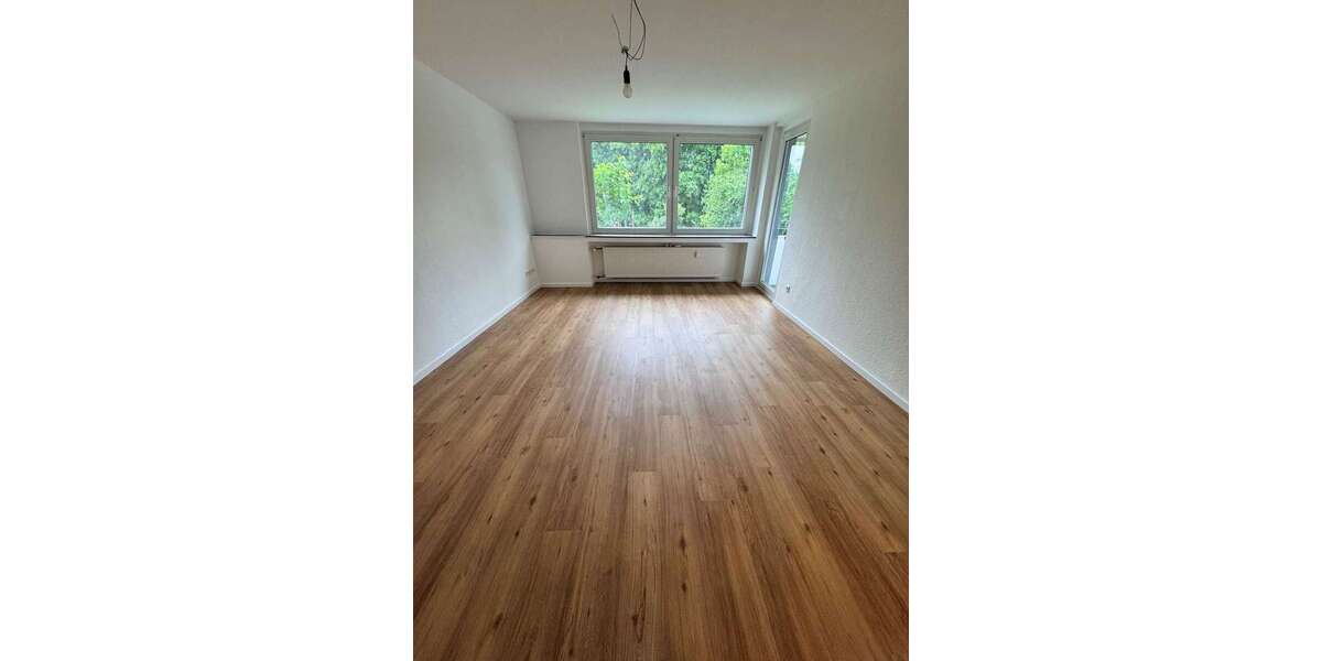 Etagenwohnung Mülheim Heißen - 3.5 Zimmer, 74 m&sup2;, 592&euro; | Angebot:26546998