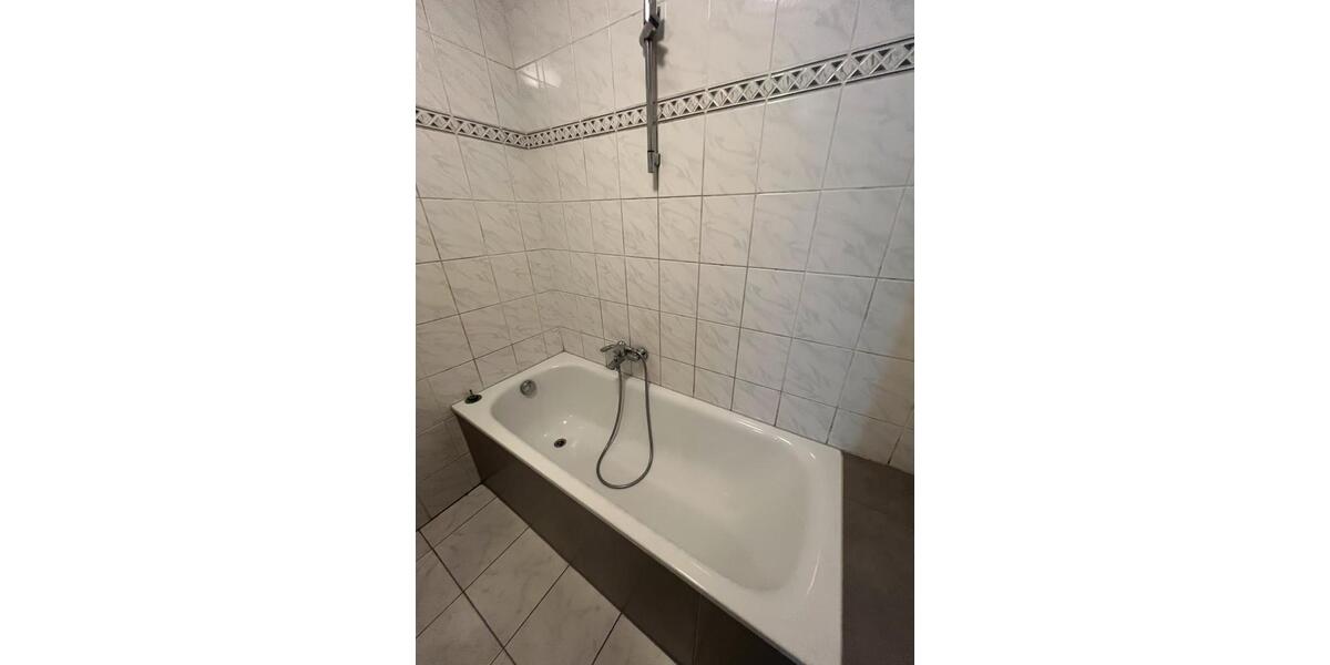 Etagenwohnung Hagen - 4 Zimmer, 80 m&sup2;, 750&euro; | Angebot:25499340