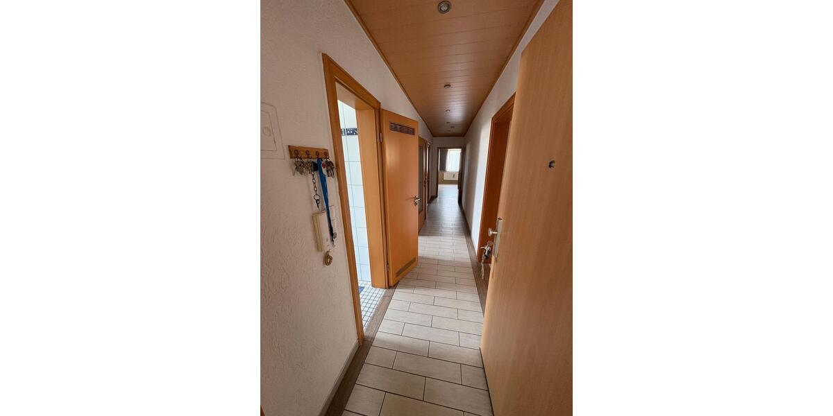 Dachgeschoßwohnung Hagen Hagen-Nord - 5 Zimmer, 120 m&sup2;, 850&euro; | Angebot:25146288