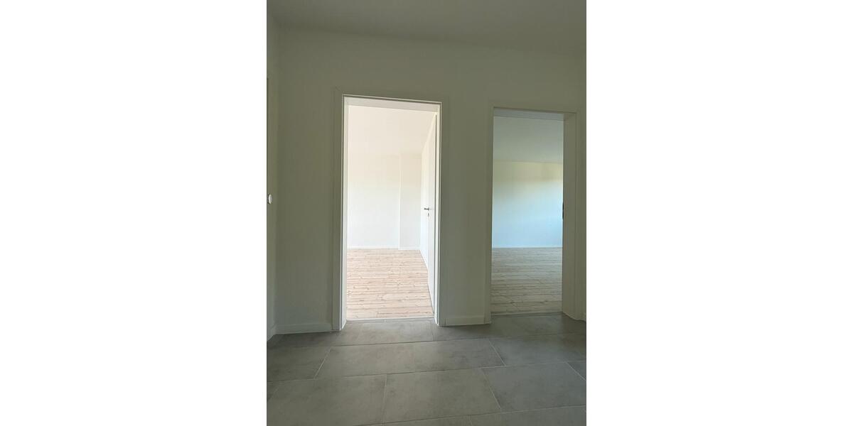 Etagenwohnung Duisburg Mittelmeiderich - 2 Zimmer, 72 m&sup2;, 880&euro; | Angebot:27565931