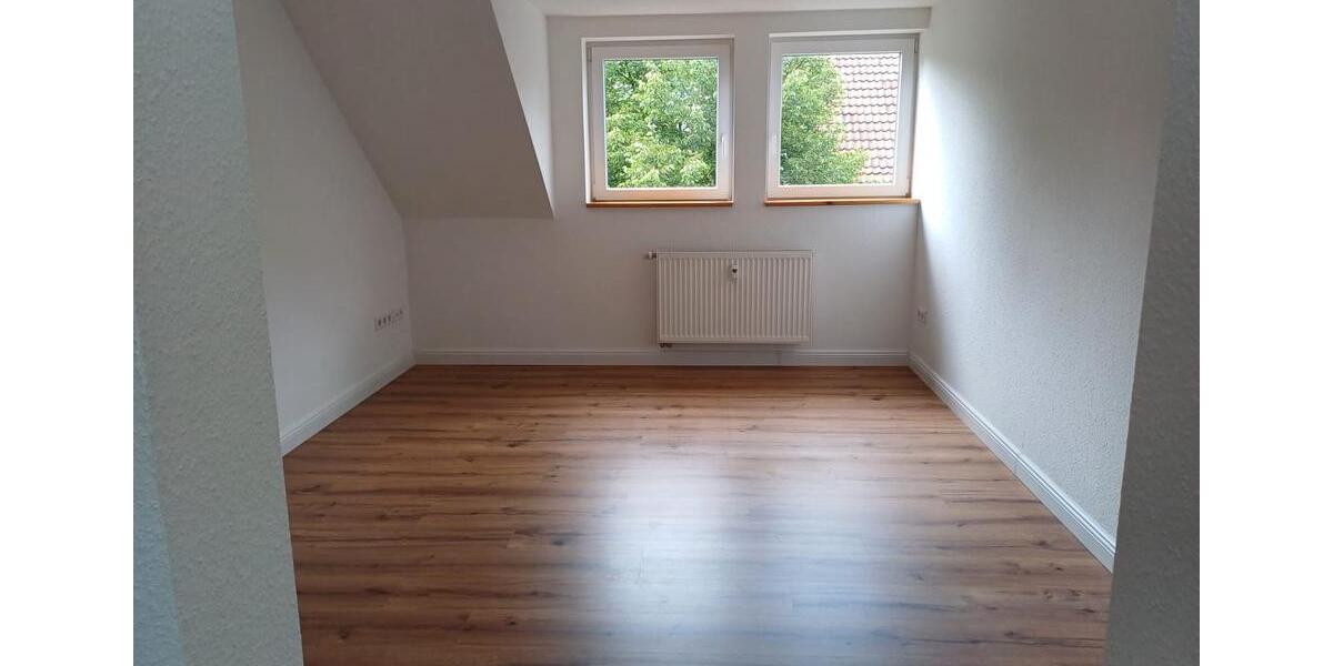 Dachgeschoßwohnung Essen Stadtbezirk III - 1.5 Zimmer, 37 m&sup2;, 510&euro; | Angebot:25815764