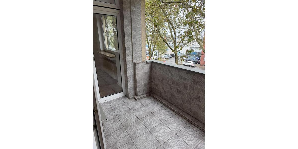 Etagenwohnung Duisburg Duisburg-Mitte - 3 Zimmer, 83 m&sup2;, 980&euro; | Angebot:27547767