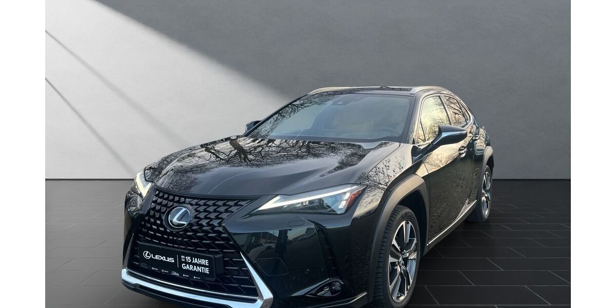 Lexus UX 20.720 km 35.450 &euro; Duisburg 47055