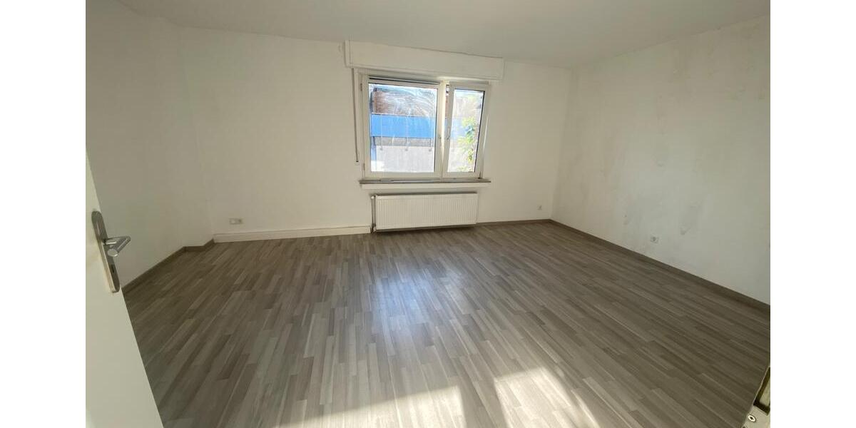 Hochparterre Solingen Mitte - 3 Zimmer, 80 m&sup2;, 750&euro; | Angebot:27536606