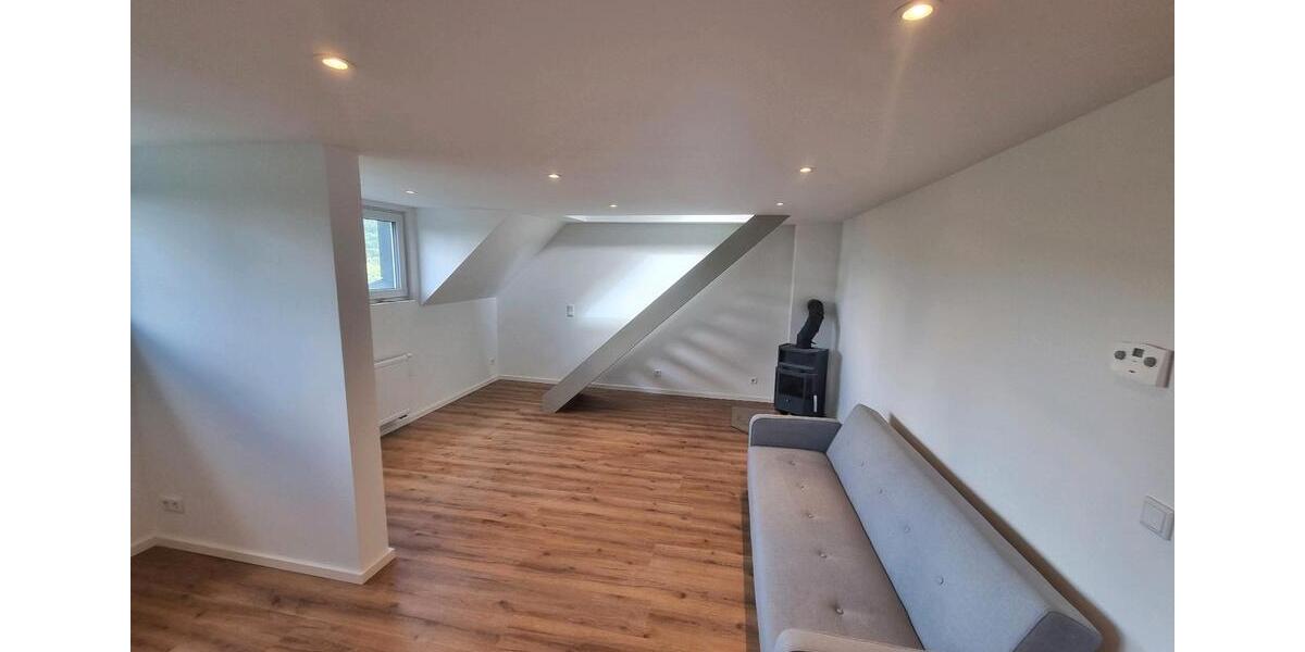 Dachgeschoßwohnung Wuppertal Lichtenplatz - 3 Zimmer, 80 m&sup2;, 980&euro; | Angebot:23369823