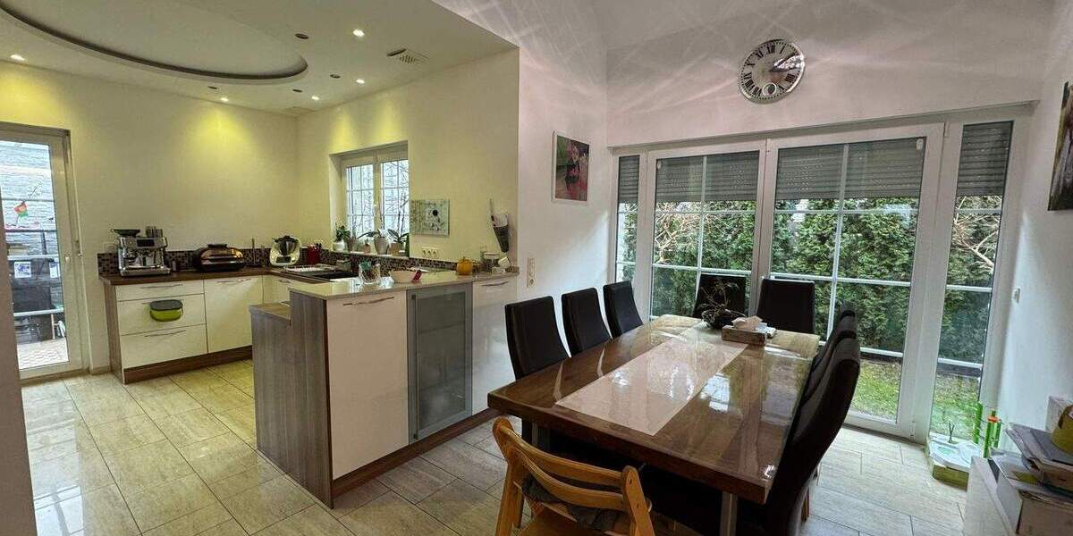 Einfamilienhaus Düsseldorf Gerresheim - 6 Zimmer, 157 m&sup2;, 1.280.000&euro; | Angebot:26794703