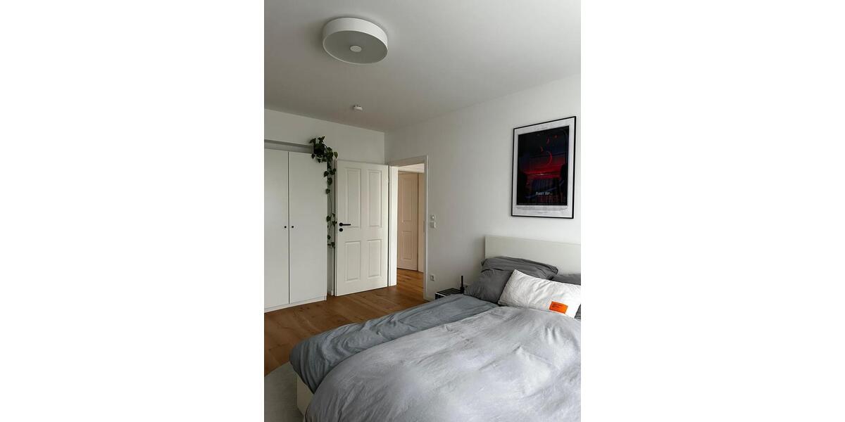 Etagenwohnung Essen Stadtkern - 2 Zimmer, 83 m&sup2;, 960&euro; | Angebot:25261449