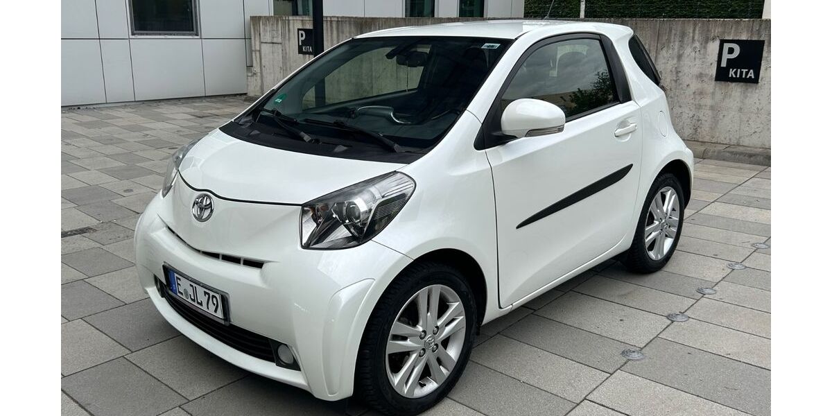 Toyota IQ 160.000 km 7.490 &euro; Essen 45307