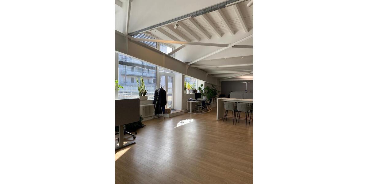 Etagenwohnung Düsseldorf Stadtbezirk 3 - 1 Zimmer, 130 m&sup2;, 2.100&euro; | Angebot:25571243