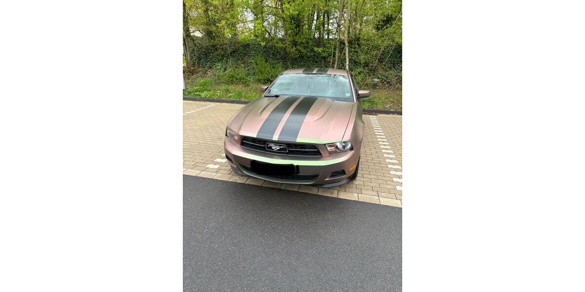 Ford Mustang 151.000 km 14.500 &euro; Neuss 41466