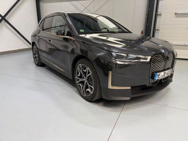 BMW iX 55.000 km 40.889 &euro; Haan 42781