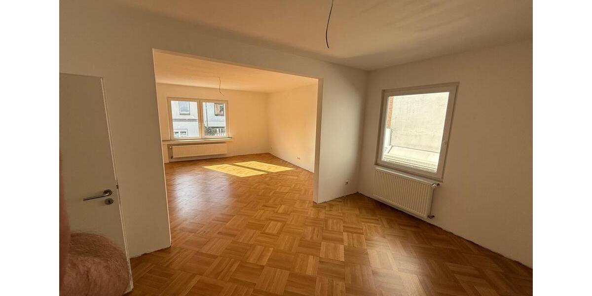 Etagenwohnung Duisburg Angerhausen - 4 Zimmer, 120 m&sup2;, 1.440&euro; | Angebot:27570424