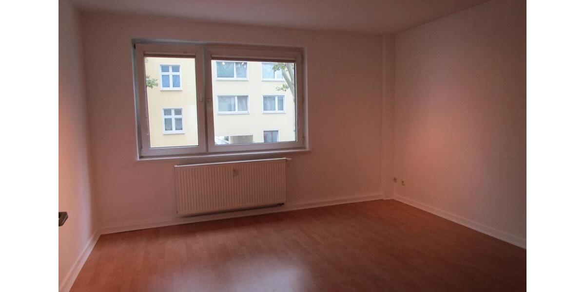 Etagenwohnung Essen Stadtbezirk III - 2.5 Zimmer, 40 m&sup2;, 420&euro; | Angebot:25806828