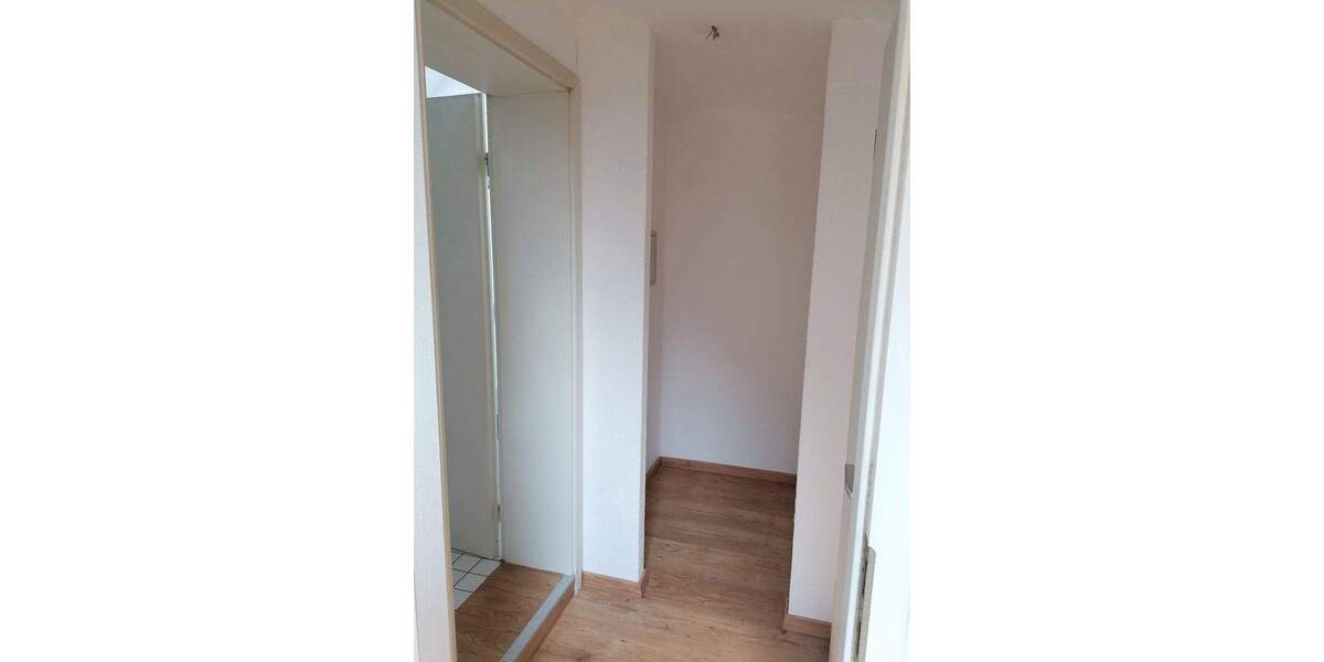Etagenwohnung Essen Frohnhausen - 3 Zimmer, 93 m&sup2;, 700&euro; | Angebot:25659267