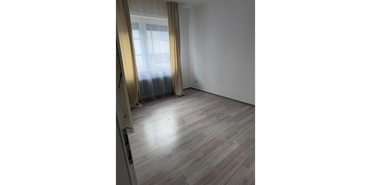 Erdgeschoßwohnung Gelsenkirchen - 2 Zimmer, 35 m&sup2;, 1.450&euro; | Angebot:27540776