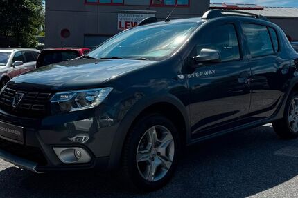 Dacia Sandero 61.950 km 9.990 &euro; Solingen 42653