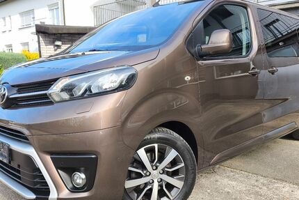 Toyota Proace (Verso) 132.900 km 21.450 &euro; Solingen 42657